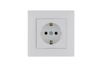 Розетка 1-м Karea RIZZ с заземл. бел. Makel 88001028