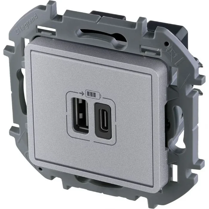 Устройство зарядное Inspiria с 2-мя USB разьемами A и C 240В/5В 3000мА алюм. IEK 673762