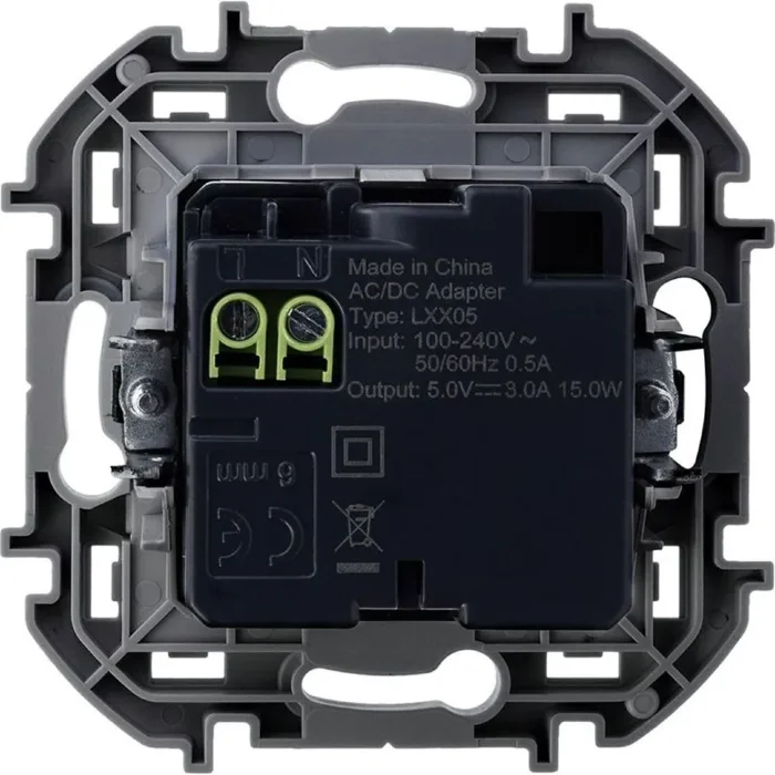 Устройство зарядное Inspiria с 2-мя USB разьемами A и C 240В/5В 3000мА алюм. IEK 673762