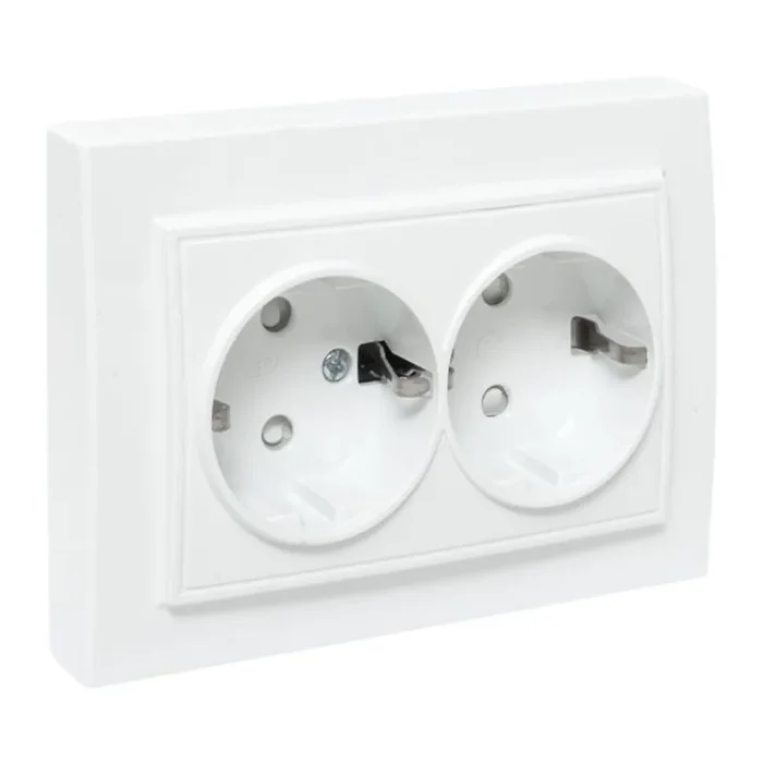 Розетка 2-м СП Минск 16А IP20 с заземл. защ. шторки бел. Basic EKF ERR16-128-100
