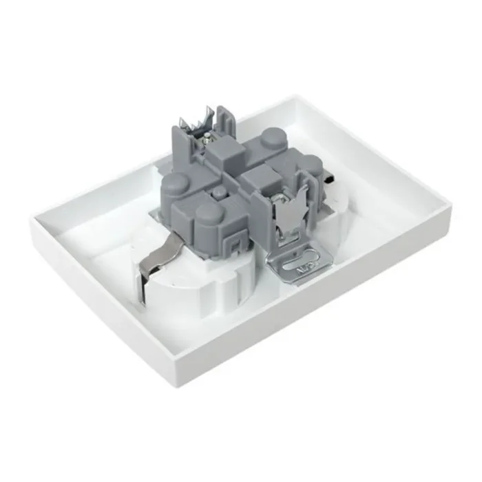 Розетка 2-м СП Минск 16А IP20 с заземл. защ. шторки бел. Basic EKF ERR16-128-100