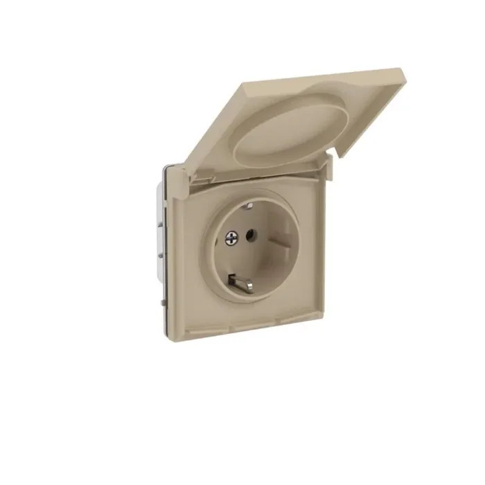 Розетка силовая KANT IP44 2P+E защ. шторки с крышкой ванильн. марципан DKC 7015013