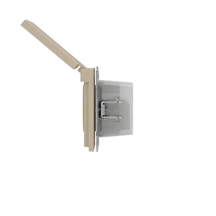 Розетка силовая KANT IP44 2P+E защ. шторки с крышкой ванильн. марципан DKC 7015013