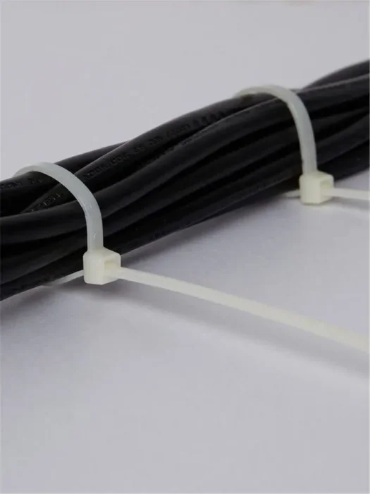 Хомут кабельный 4.8х500 нейл. бел. (уп.100шт) IEK UHH31-D048-500-100