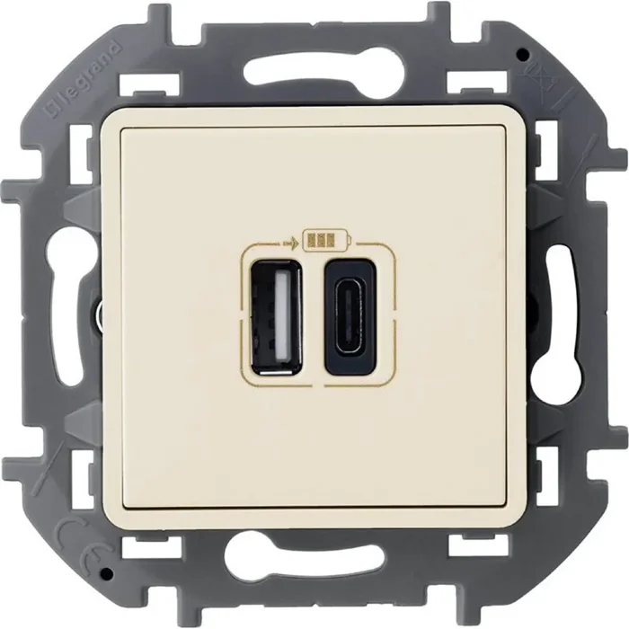 Устройство зарядное Inspiria с 2-мя USB разьемами A и C 240В/5В 3000мА сл. кость IEK 673761