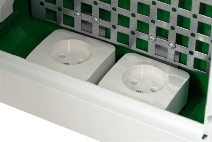 Корпус встраиваемый City9 Box IT 3 ряда 36мод. 2 розетки с бел. дверцей SE EZ9E312P2FIT