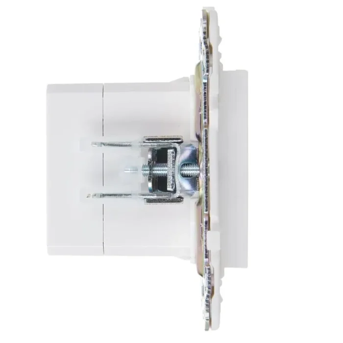 Розетка USB A+A 3.1А SKANDY SK-R15W арктич. бел. IEK SK-U21-D31-K01