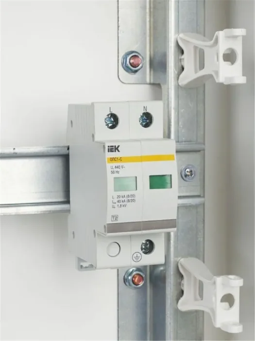 Ограничитель перенапряжения ОПС1-C 2P KARAT IEK MOP20-2-C