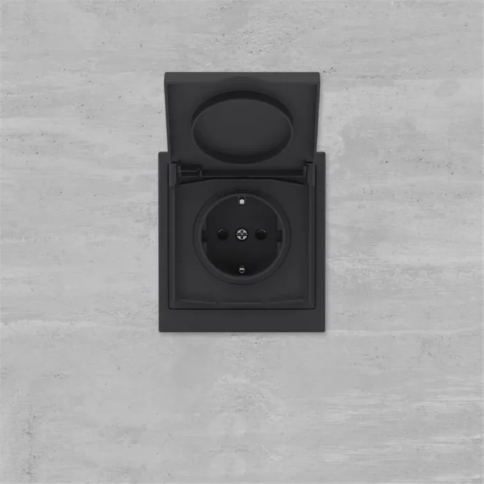 Розетка силовая KANT IP44 2P+E защ. шторки с крышкой черн. уголь DKC 7012013