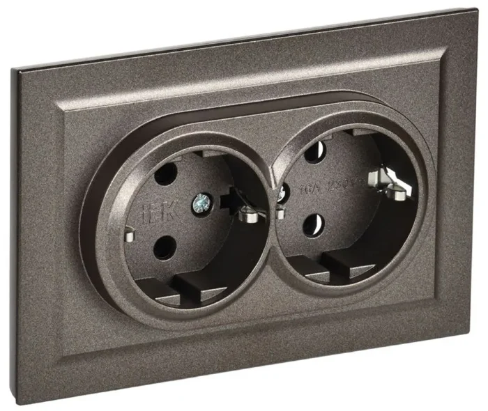 Розетка 2-м СП BRITE РСш12-3-БрТБ 16А в сборе с заземл. защ. шторки бронза IEK BR-R24-16-K45-F