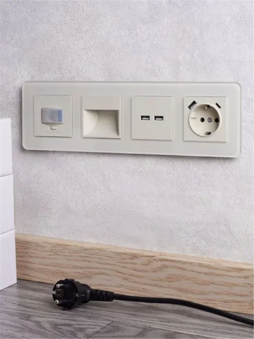 Розетка BRITE USB A+A 3.1А РЮ10-1-БрКр механизм беж. IEK BR-U21-D31-K10