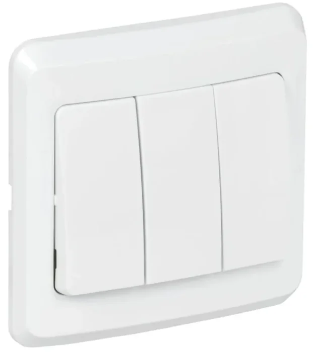 Выключатель 3-кл. 1п СП Вега 10А IP20 ВС10-3-0-ВБ бел. GENERICA EVV30-K01-10-DM