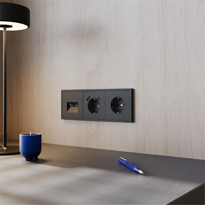 Рамка 3-м S70 пластик. черн. матов. Voltum VLS100308