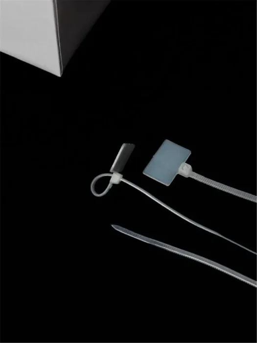 Хомут кабельный ХП1 2.5х110 нейл. бел. с таб. 20х13 (уп.100шт) IEK UHH61-3-110-100