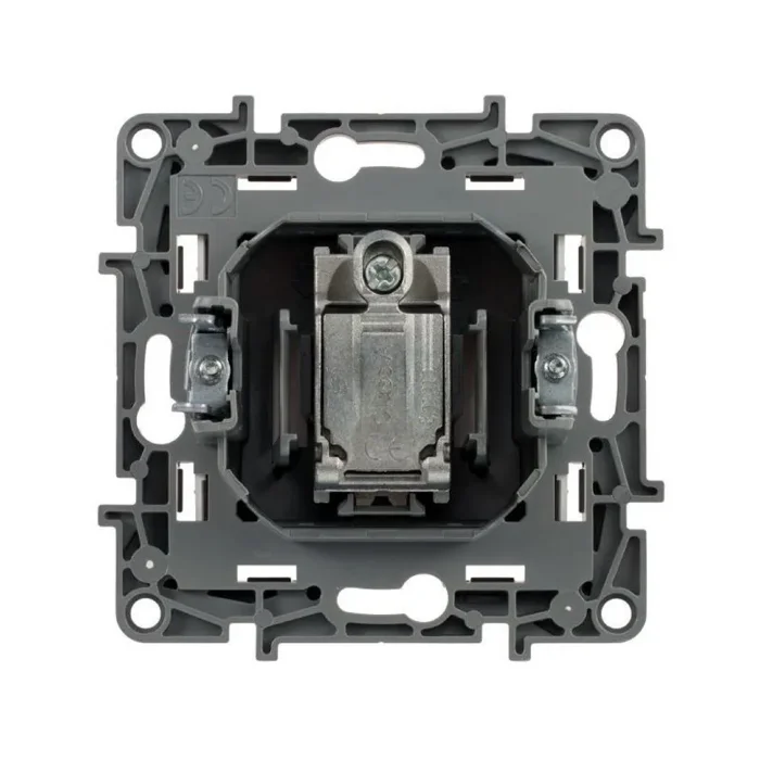 Розетка телевизионная TV СП Etika 2дБ 0-2400МГц с топологией "звезда" механизм бел. IEK 672251