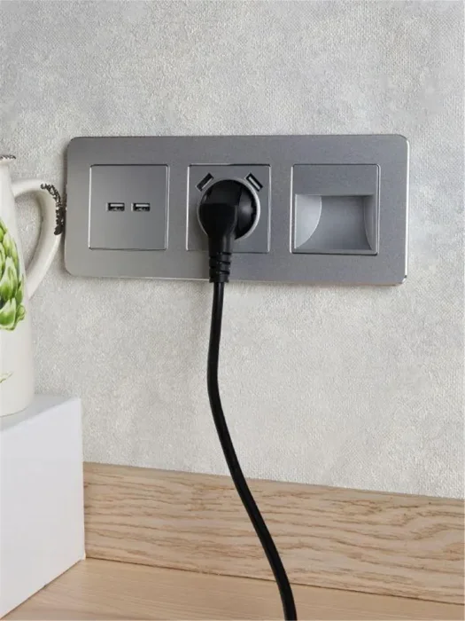 Подсветка светодиодная BRITE встраив. ПЛ20-БрА механизм алюм. IEK BR-FL20-K47