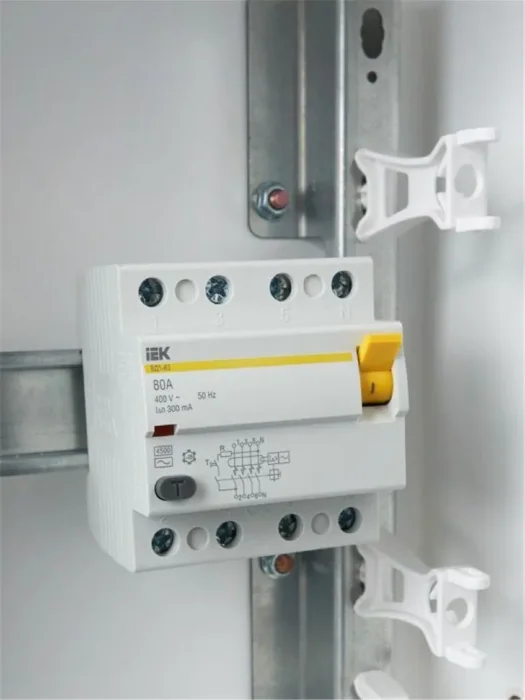 Выключатель дифференциального тока (УЗО) 4п 80А 300мА тип AC ВД1-63 KARAT IEK MDV10-4-080-300