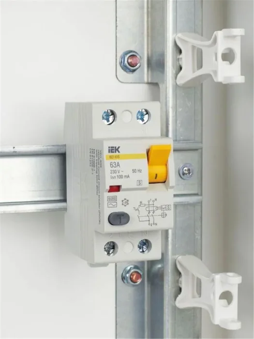 Выключатель дифференциального тока (УЗО) 2п 63А 100мА тип ACS ВД1-63S KARAT IEK MDV12-2-063-100