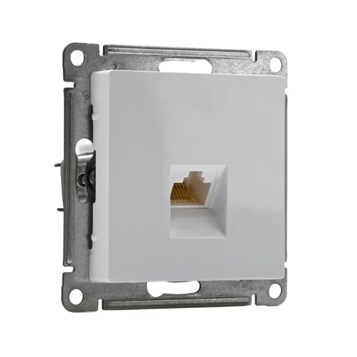 Розетка компьютерная 1-м AtlasDesign RJ45 кат.5E механизм бел. SE ATN000183