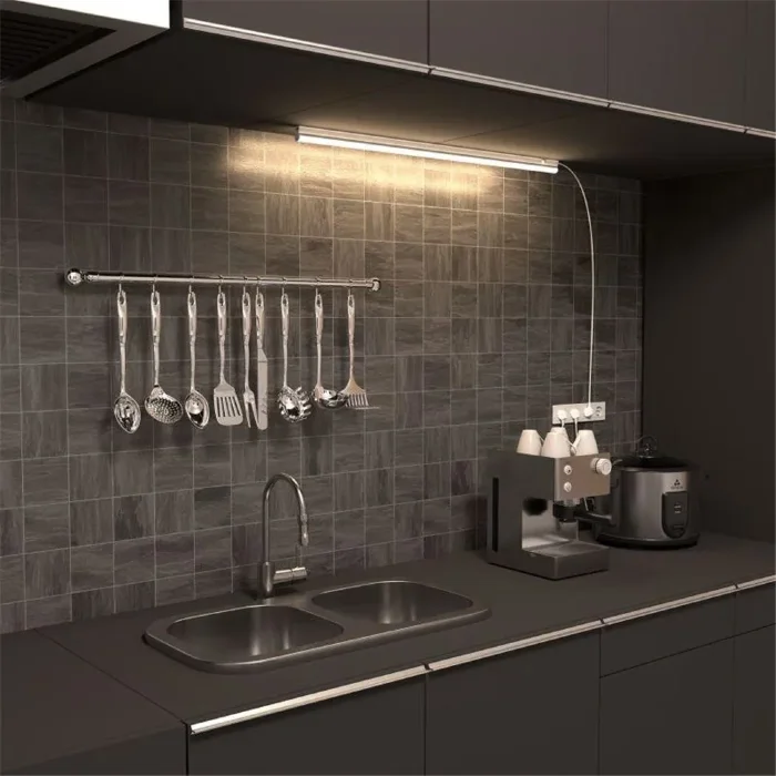 Светильник светодиодный Black 12Вт 4000К IP20 1050лм 170-264В 865х22х37мм ДВО линейный накладной бел. GAUSS 130511212