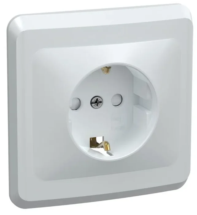 Розетка 1-м СП Вега РСш10-3-ВБ с заземл. контактом и защ. штор 16А бел. GENERICA ERV14-K01-16-DM