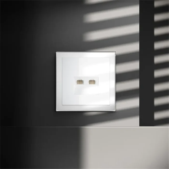 Розетка компьютерная 2-м СП S70 RJ45 + RJ45 кат.6 механизм бел. глянцевый Voltum VLS060201