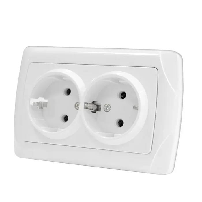 Розетка 2-м СП Маргарита 16А IP20 с заземл. бел. UNIVersal М0128