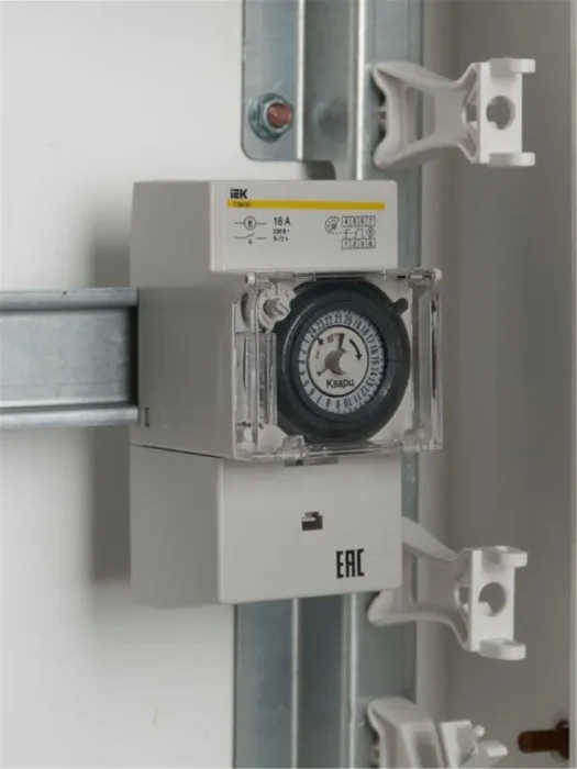 Таймер аналоговый ТЭМ-181 16А 230В на DIN-рейку KARAT IEK MTA20-16