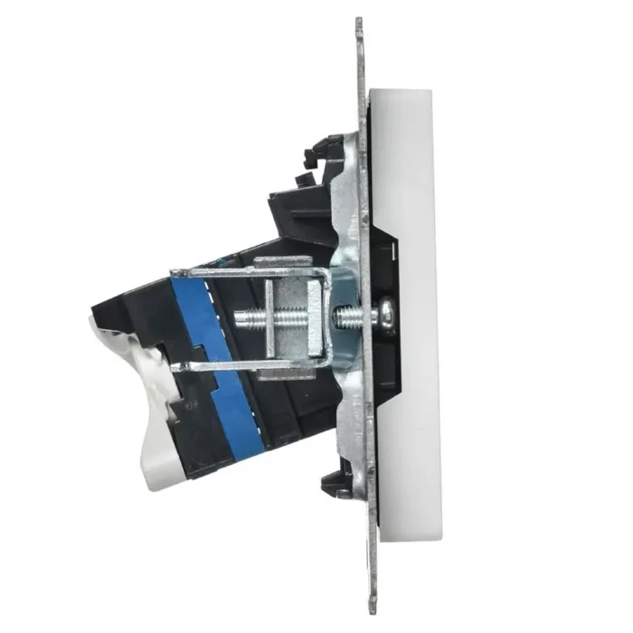 Розетка компьютерная СП BRITE РК10-БрАБ RJ45 кат.5E механизм арктич. бел. IEK BR-K10-1-K91