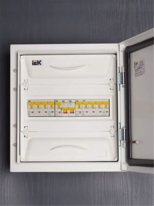 Выключатель нагрузки (мини-рубильник) 1п 32А ВН-32 KARAT IEK MNV10-1-032