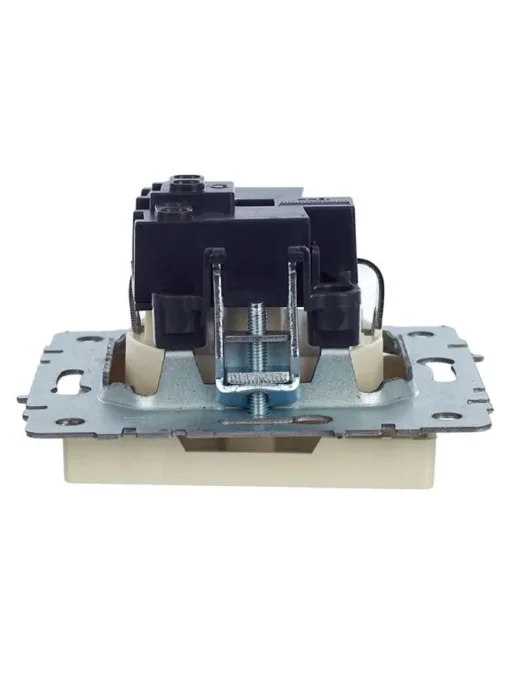 Розетка BRITE РС11-1-0-БрКр 16А с заземл. без защ. шторки механизм беж. IEK BR-R11-16-K10