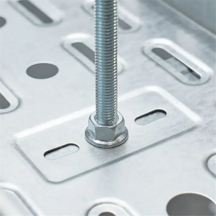 Гайка М10 с насечкой (уп.100шт) DKC CM101000