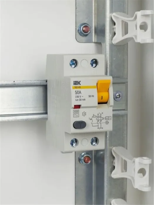 Выключатель дифференциального тока (УЗО) 2п 50А 30мА тип AC ВД1-63 KARAT IEK MDV10-2-050-030