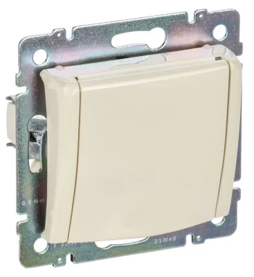 Розетка 1-м СП Valena 16А IP21 2P+E с заземл. защ. шторки с крышкой винты механизм сл. кость IEK 774322