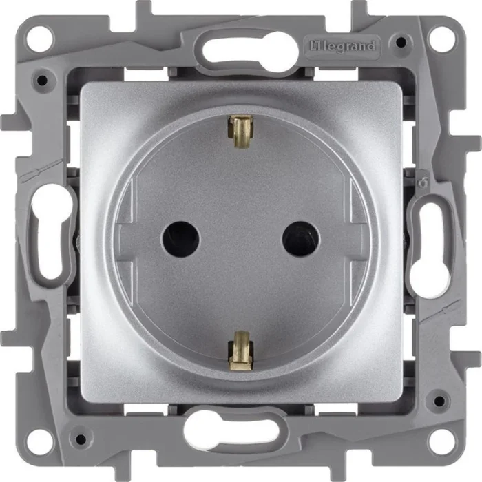 Розетка 1-м СП Etika 16А IP31 250В 2P+E с заземл. защ. шторки немецк. стандарт винтов. клеммы механизм алюм. IEK 672422