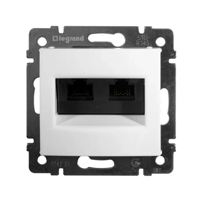 Розетка компьютерная 2-м СП Valena RJ45 кат.5E UTP на захватах механизм бел. IEK 774231